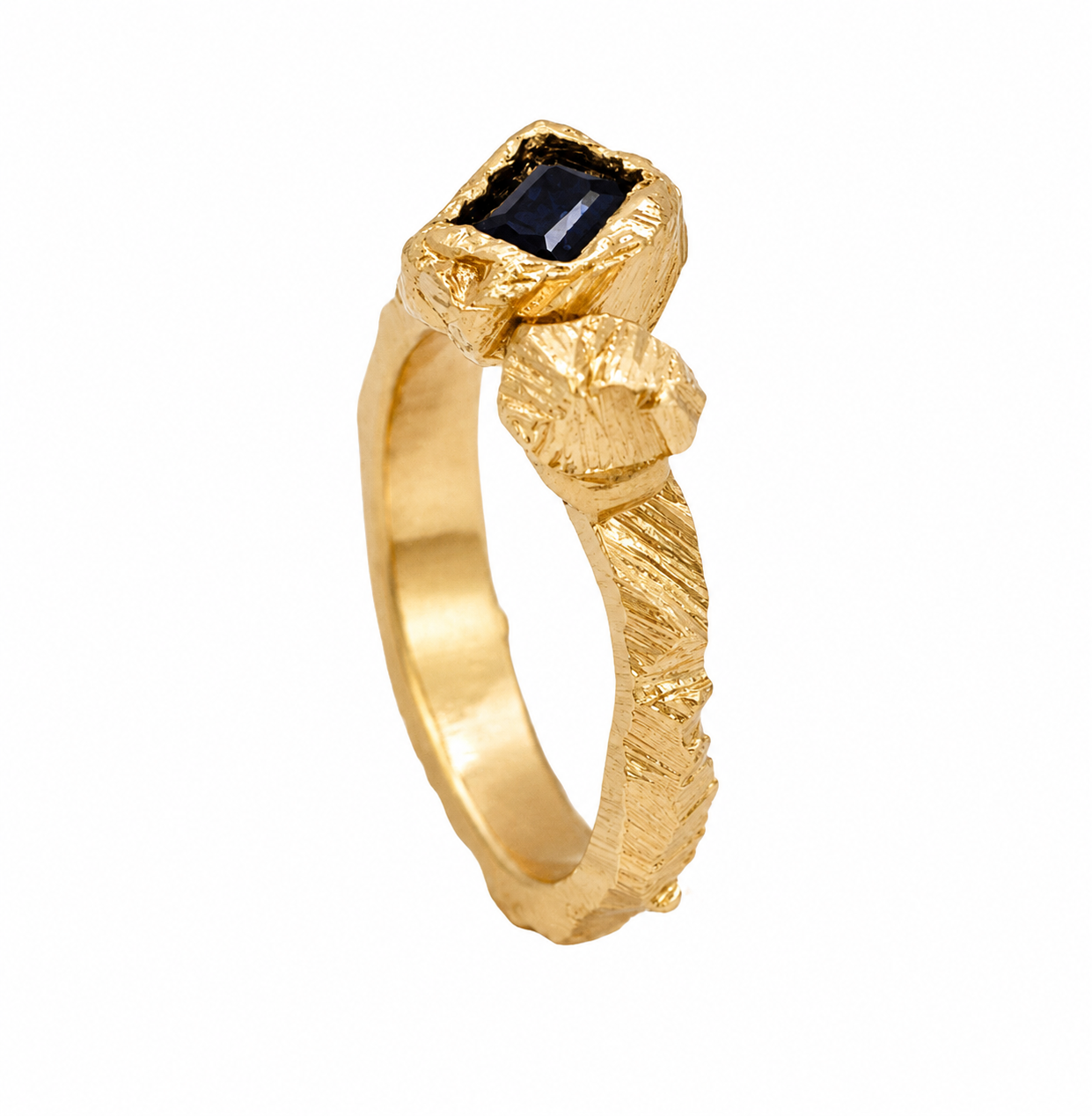 Gold sapphire rock ring
