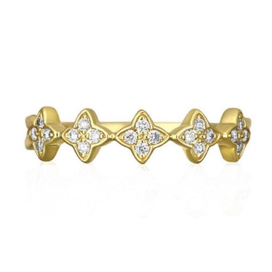 this floral inspired diamond ring i set in yellow gold