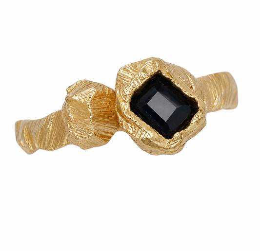 Gold sapphire rock ring