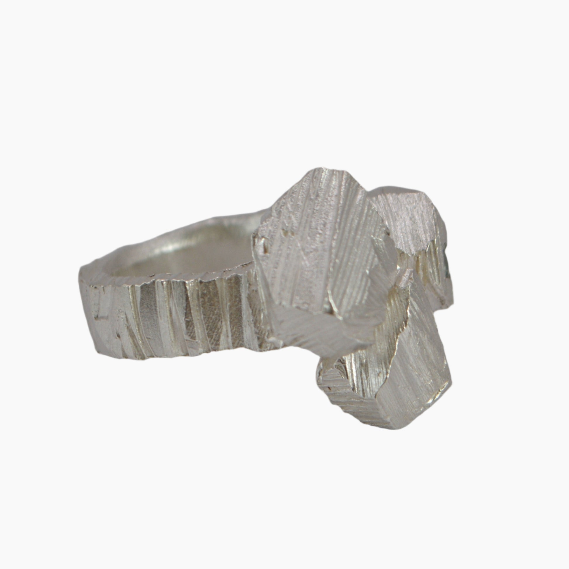 rock formation ring in sterling silver featuring a light green amethyst