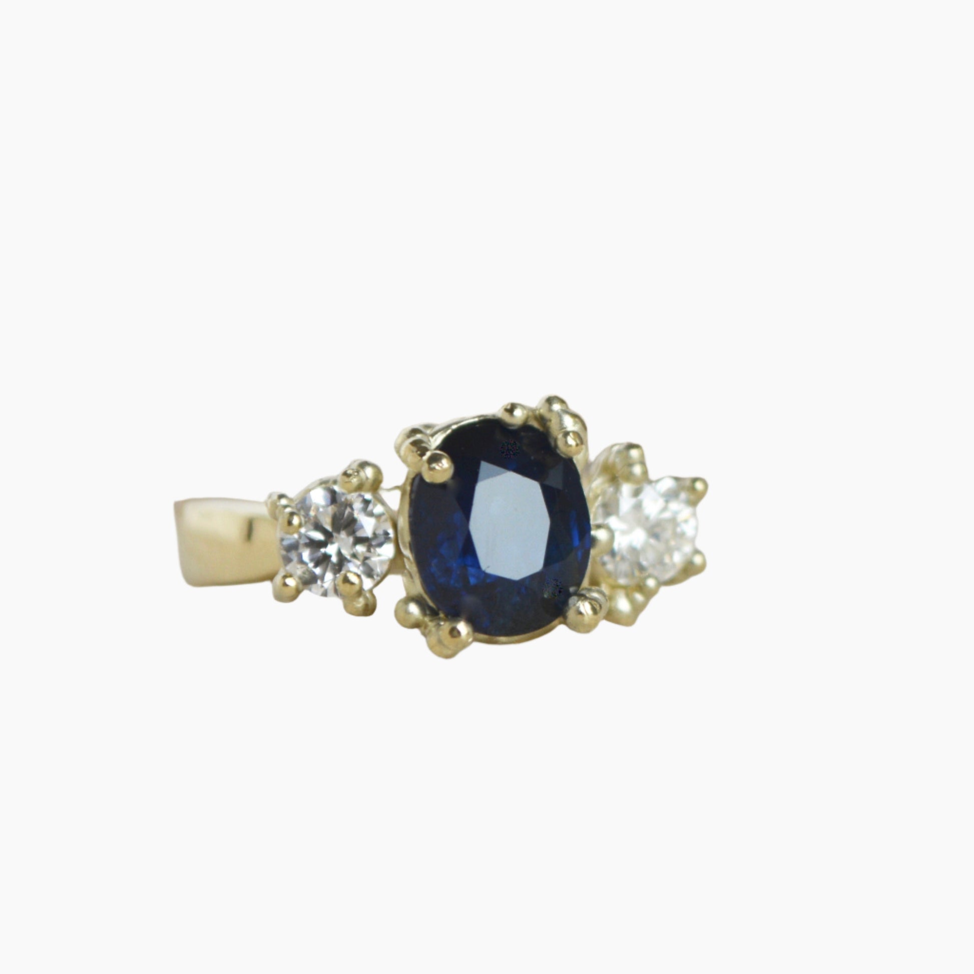 sapphire and diamond engagement ring